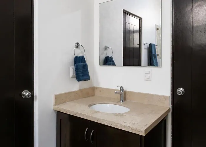 3br Penthouse With Stunning Arch Views And Private Concierge 24 7 *